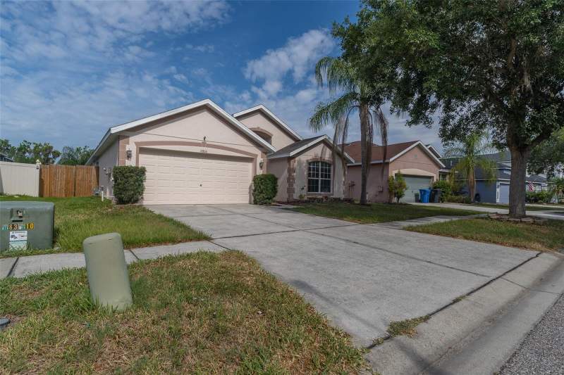 4 bedroom Single Family Residence at 6806 Guilford Crest Drive, Covington Park Ph 5C, Apollo Beach — photo 2