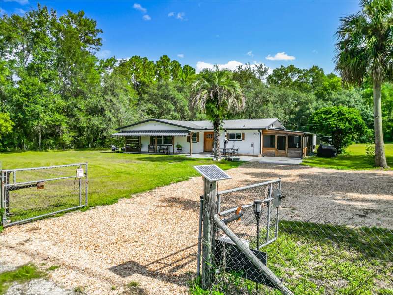 3 bedroom Single Family Residence at 7971 E Highway 25, Acreage, Belleview — photo 5