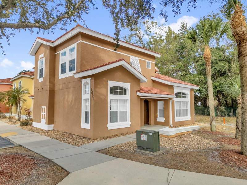 4 bedroom Townhouse at 1001 PARK RIDGE CIRCLE, LAKE BERKLEY RESORT VILLAS PH 2, KISSIMMEE — photo 1
