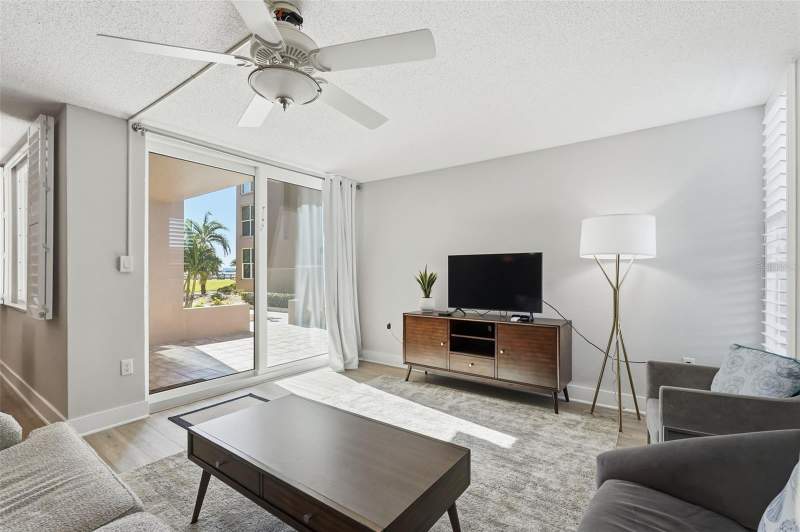 2 bedroom Condominium at 632 Edgewater Drive #135, Edgewater Arms 3rd Condo, Dunedin — photo 3