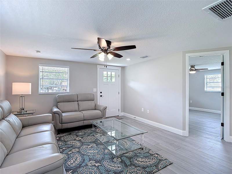 2 bedroom Single Family Residence at 14306 Guava Street, Town Of Hudson, Hudson — photo 4