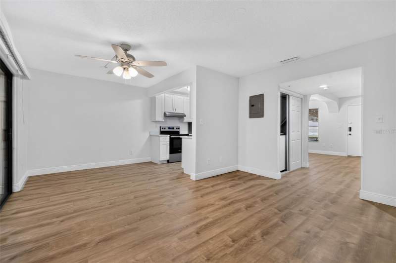 3 bedroom Townhouse at 9005 Pebble Creek Drive, Pebble Creek Condominium Village, Tampa — photo 4