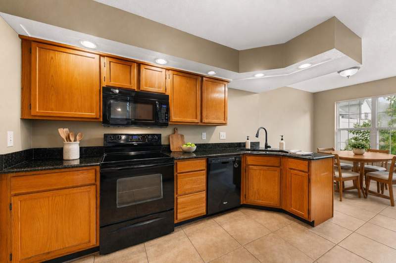 3 bedroom Single Family Residence at 3837 HOLSTON WAY, WEDGEWOOD GROVES, ORLANDO — photo 3