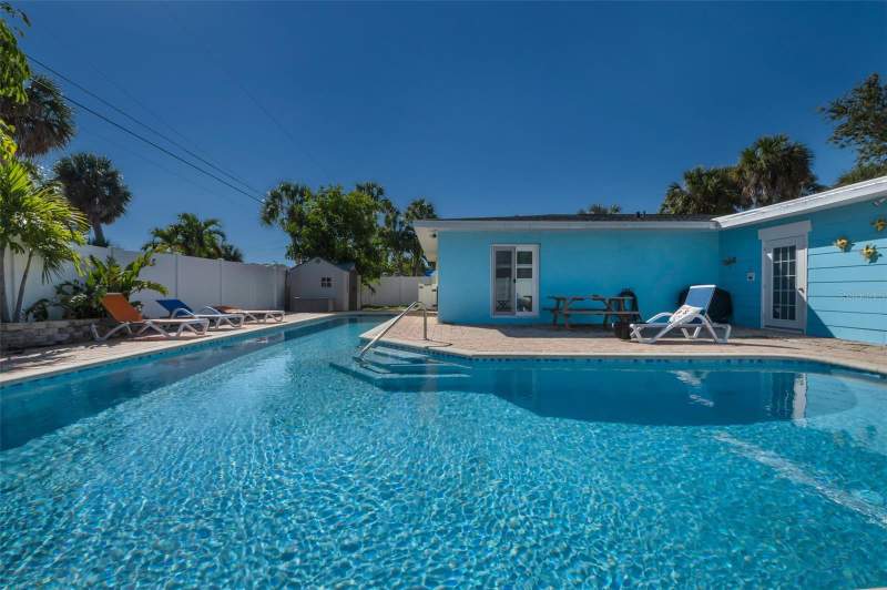 3 bedroom Single Family Residence at 424 88th Avenue, St Petersburg Beach North Unit 7, St Pete Beach — photo 2