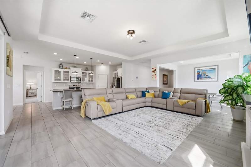 4 bedroom Single Family Residence at 468 Halter Drive, Bridlewood, Apopka — photo 5