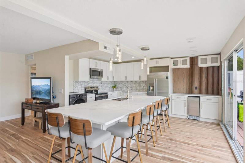 1 bedroom Condominium at 609 Westwinds Drive #4, Baywood On The Gulf 1 Condo, Palm Harbor — photo 5