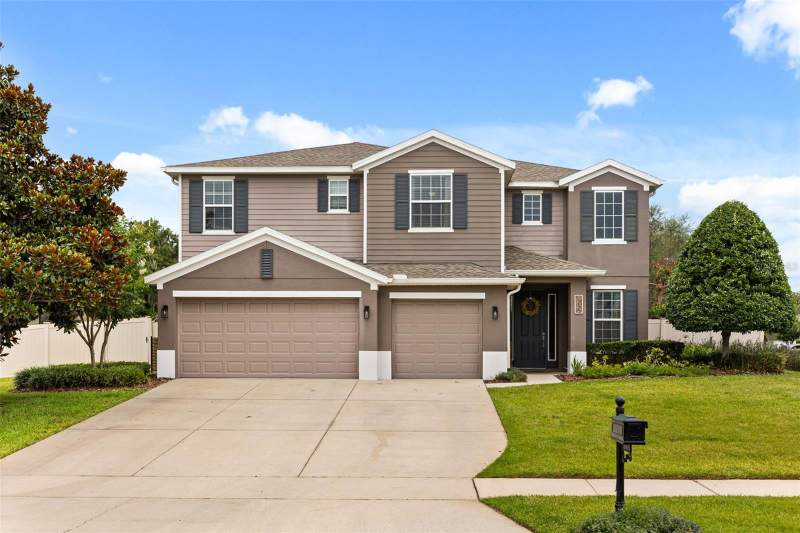 Lake Cove Pointe