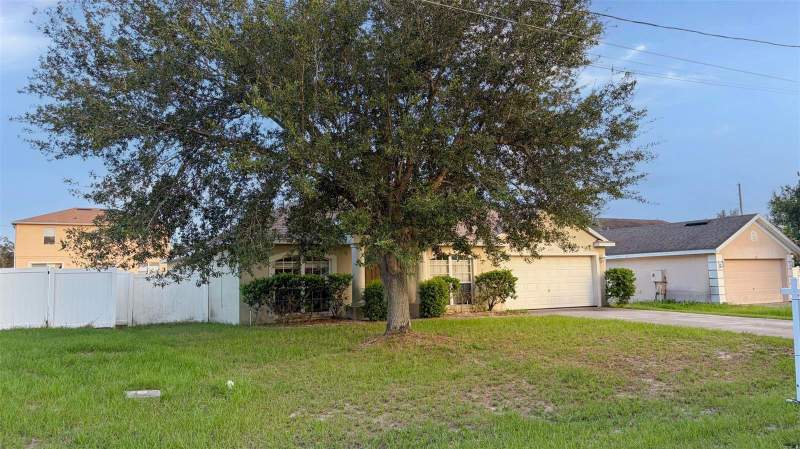 3 bedroom Single Family Residence at 451 Peace Court, Poinciana Nbrhd 05 Village 07, Kissimmee — photo 2