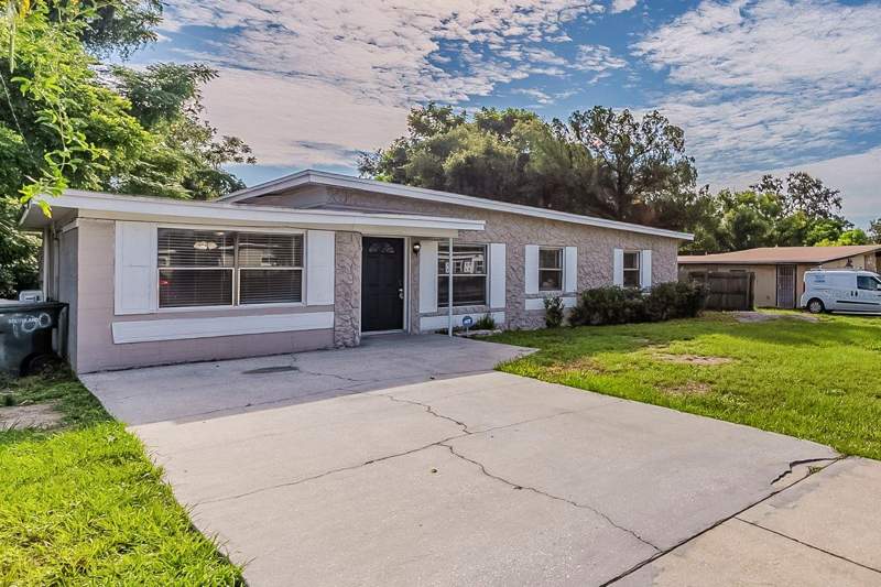 4 bedroom Single Family Residence at 1007 EMERALDA ROAD, PINE HILLS SUB 4, ORLANDO — photo 2
