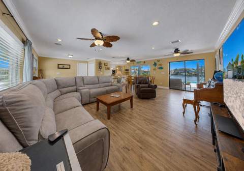 6301 Cottonwood Lane, Apollo Beach FL - photo 12 of 53