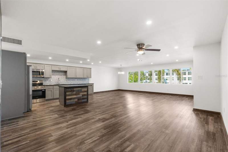 2 bedroom Condominium at 225 Country Club Drive #B221, Penthouse Greens, Largo — photo 4