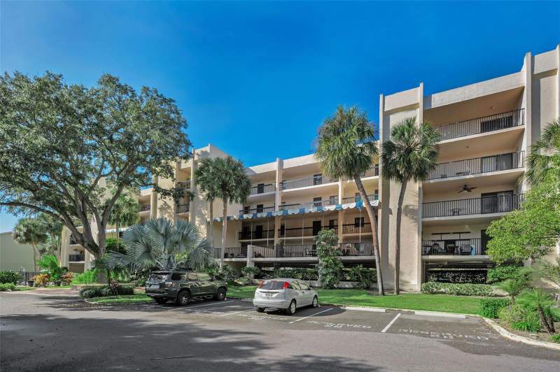 Tarpon Point Condo