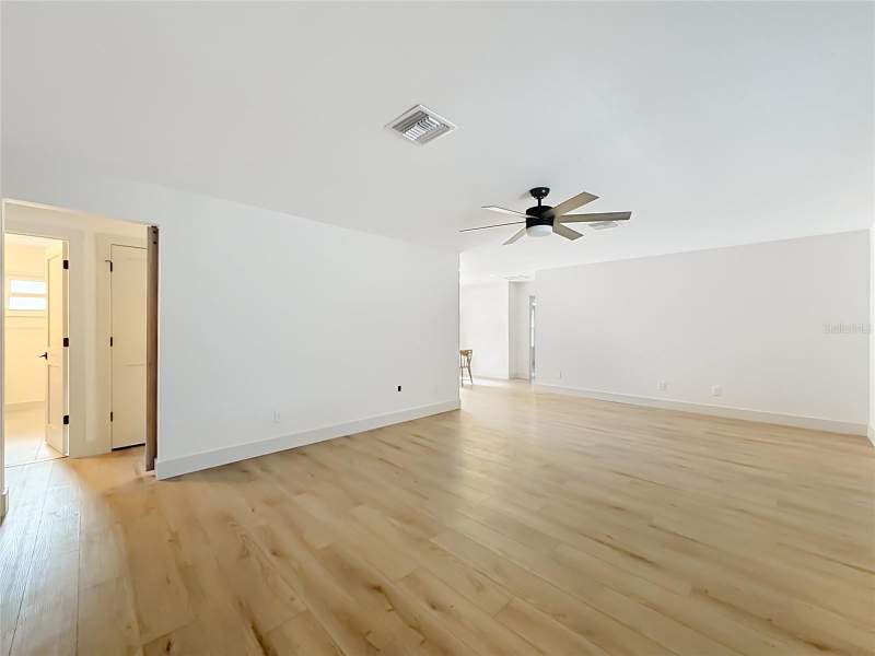 3 bedroom Single Family Residence at 1931 Valencia Way, Sherwood Heights Add, Clearwater — photo 5