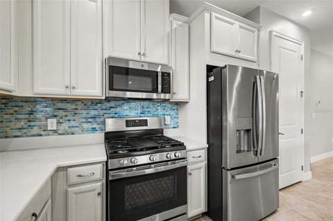 10930 Wendover Drive, Palmetto FL - photo 7 of 26