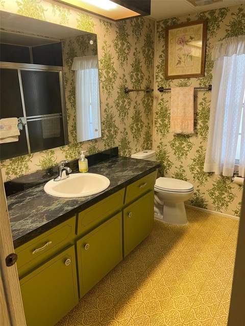 201 Royal Palm Circle, Largo FL - photo 16 of 28