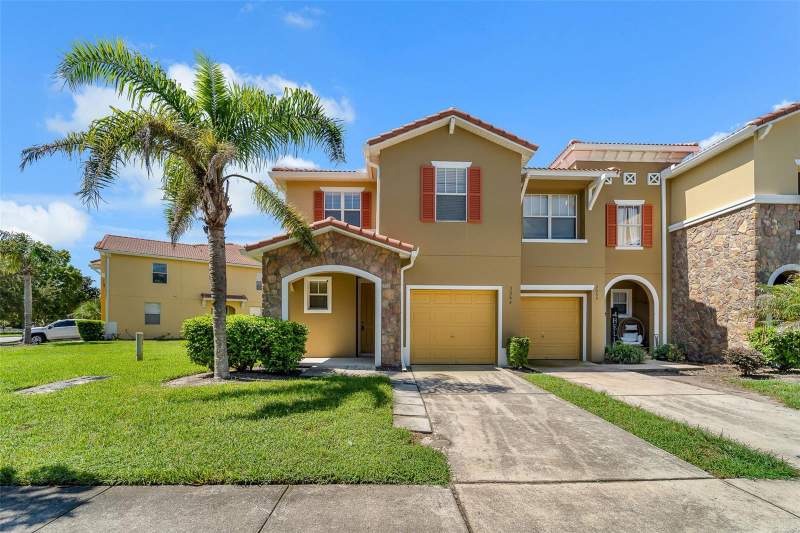 4 bedroom Townhouse at 3064 Seaview Castle Drive, Compass Bay Unit 1, Kissimmee — photo 2