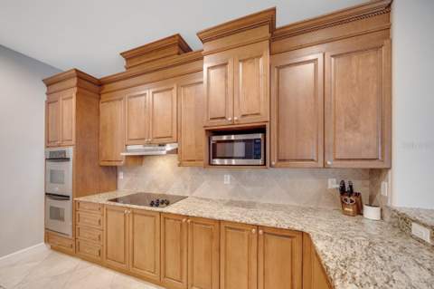 5918 Bahama Shores Drive, St Petersburg FL - photo 10 of 46