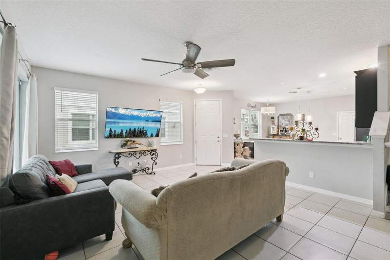 4 bedroom Townhouse at 6803 Tussilago Way, Goldenrod Reserve, Orlando — photo 3