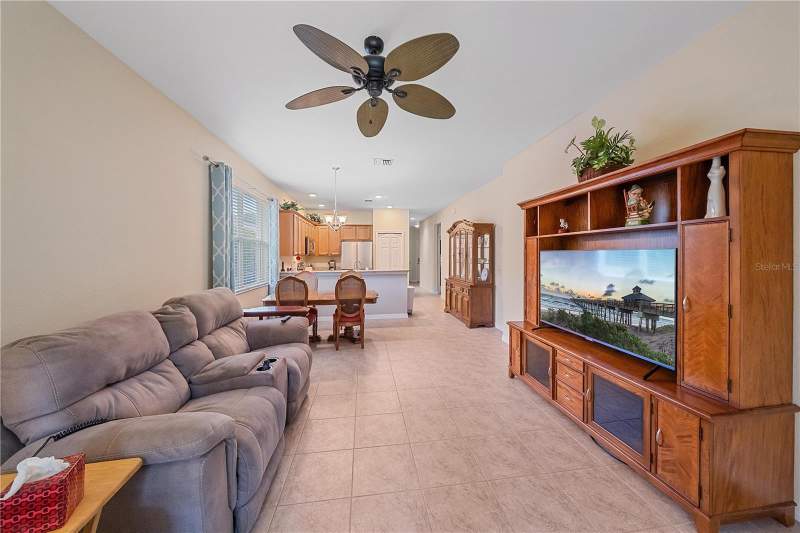 3 bedroom Single Family Residence at 11998 Tempest Harbor Loop, Stoneybrook At Venice, Venice — photo 2