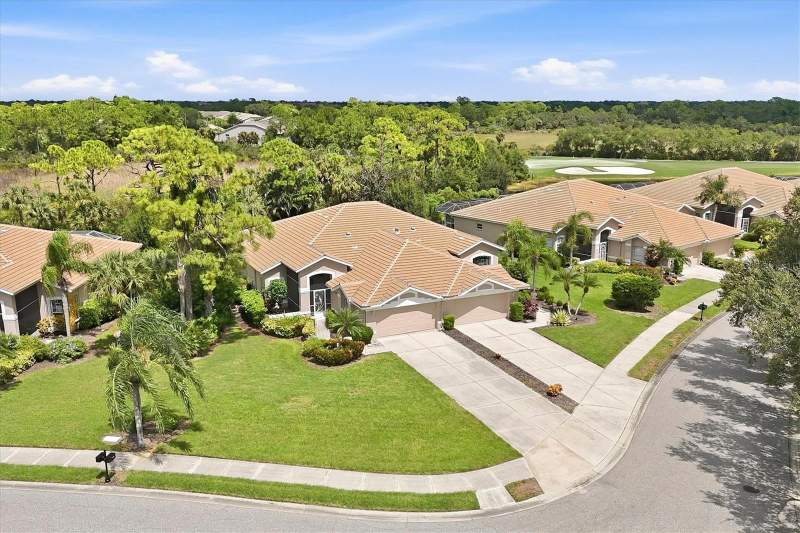 2 bedroom Villa at 9413 Forest Hills Circle, Stoneybrook Golf & Country Club, Sarasota — photo 4
