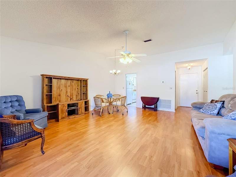 2 bedroom Condominium at 3206 42nd Street #Na, Cortez Villas Condo 8 Ph A, Bradenton — photo 4