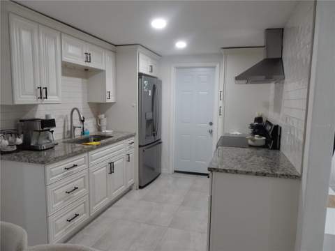 7124 Ashwood Drive, Port Richey FL - photo 6 of 30