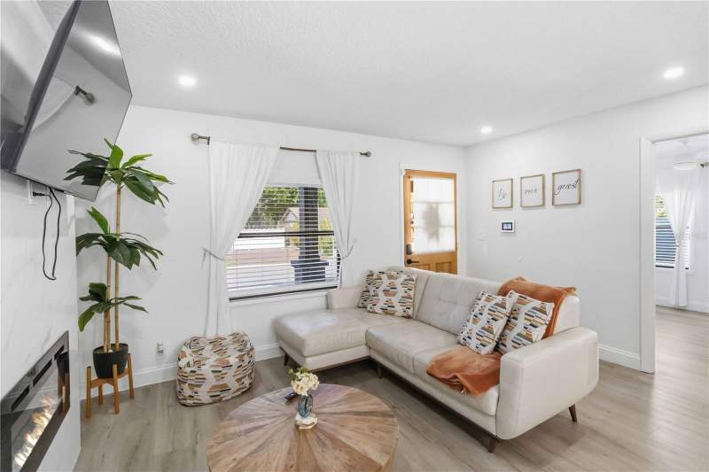 2 bedroom Single Family Residence at 2925 24th Street, Herkimer Heights, St Petersburg — photo 5