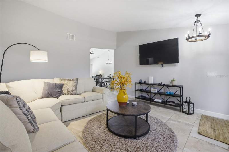 3 bedroom Single Family Residence at 6856 Fairview Street, Florimond Manor, Fort Myers — photo 4