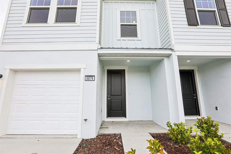 3 bedroom Townhouse at 6876 Holcombe Down Drive, Twin Oaks, Zephyrhills — photo 3