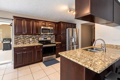 9713 Lomalinda Court, New Port Richey FL - photo 17 of 40