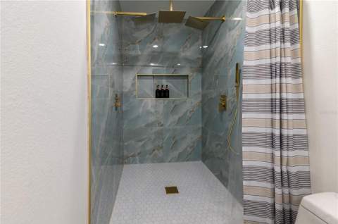 6613 Blue Heron Drive, St Petersburg FL - photo 24 of 41