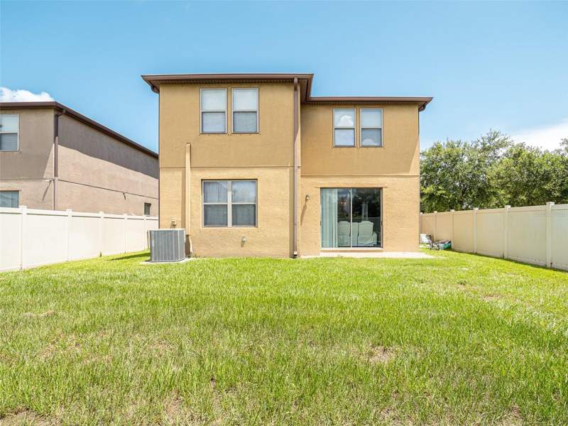 3 bedroom Single Family Residence at 6327 Yellow Buckeye Drive #6327, Magnolia Park Southwest G, Riverview — photo 2