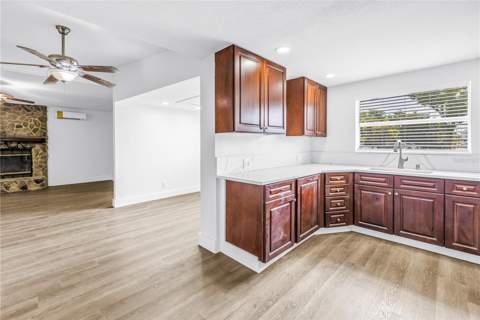 110 NE Monroe Circle #1, St Petersburg FL - photo 14 of 64