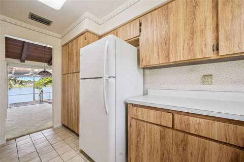 2874 E Crooked Lake Drive, Eustis FL - photo 23 of 65