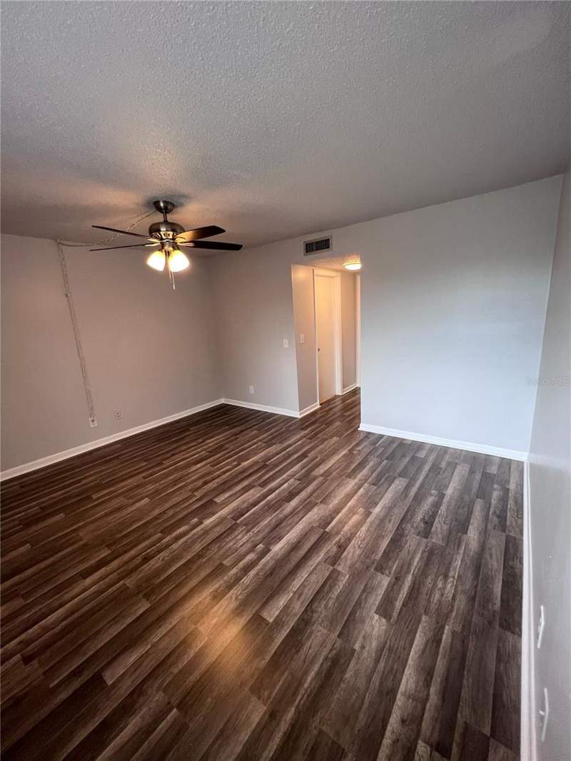 2 bedroom Condominium at 6338 Newtown Circle #38C5, North Bay Village Condo, Tampa — photo 5