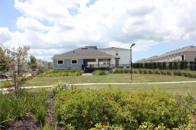 4 bedroom Single Family Residence at 1099 Lakeshore Breeze Pl Place, Soleil At Westside, Kissimmee — photo 3