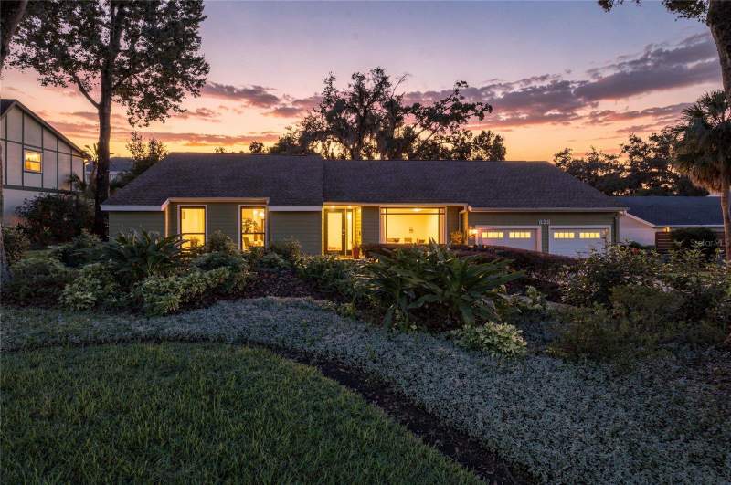 4 bedroom Single Family Residence at 828 Brookwood Drive, Brookwood Sub, Lakeland — photo 2