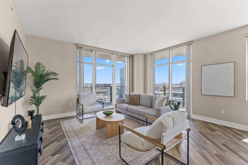 2 bedroom Condominium at 1120 E Kennedy Boulevard #1229, Grand Central At Kennedy Resid, Tampa — photo 2