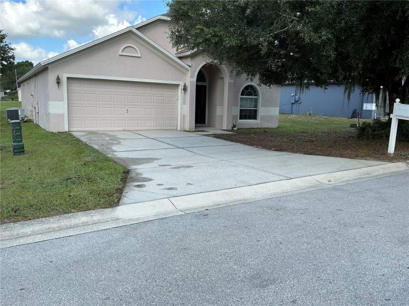 3 bedroom Single Family Residence at 127 ABERDEEN STREET, ESTATES LAKE ST CHARLES, DAVENPORT — photo 1