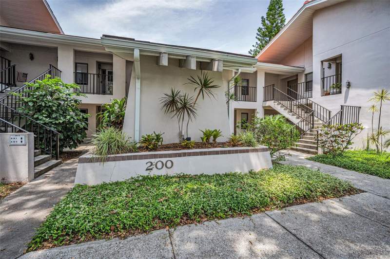300 S FLORIDA AVENUE #200J home for sale in Sunset Shores Of Tarpon A Condo