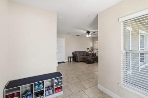 10546 Green Ivy Lane, Orlando FL - photo 8 of 51