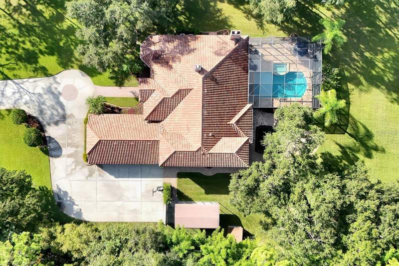 5 bedroom Single Family Residence at 12012 RAMBLING OAK BOULEVARD, LIVE OAK ESTATES, ORLANDO — photo 3