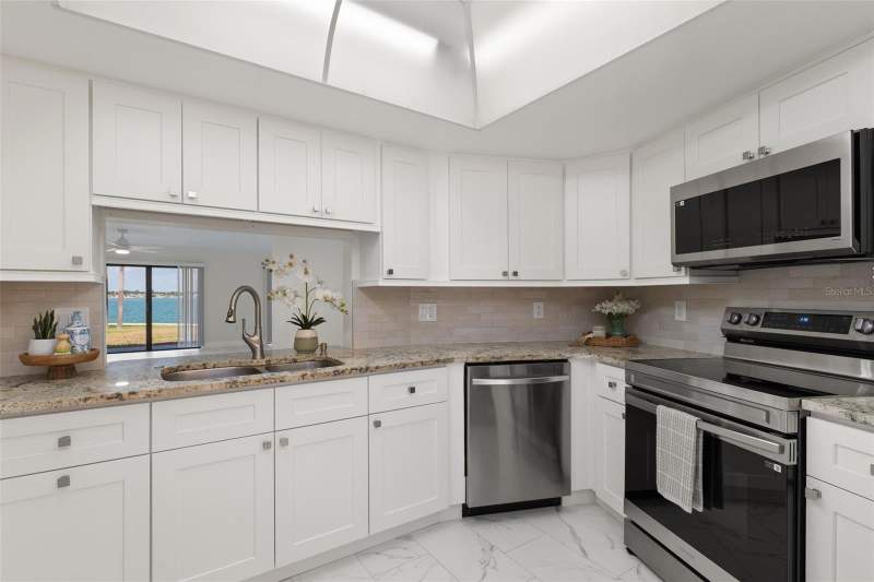 2 bedroom Condominium at 7540 Sunshine Skyway Lane #T35, Seapointe Terrace Condo, St Petersburg — photo 5