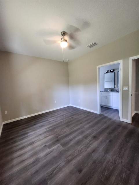 5024 Finders Court, Tampa FL - photo 6 of 17