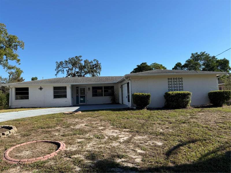 3 bedroom Single Family Residence at 7400 Hiawatha Parkway, Weeki Wachee Woodlands, Spring Hill — photo 2
