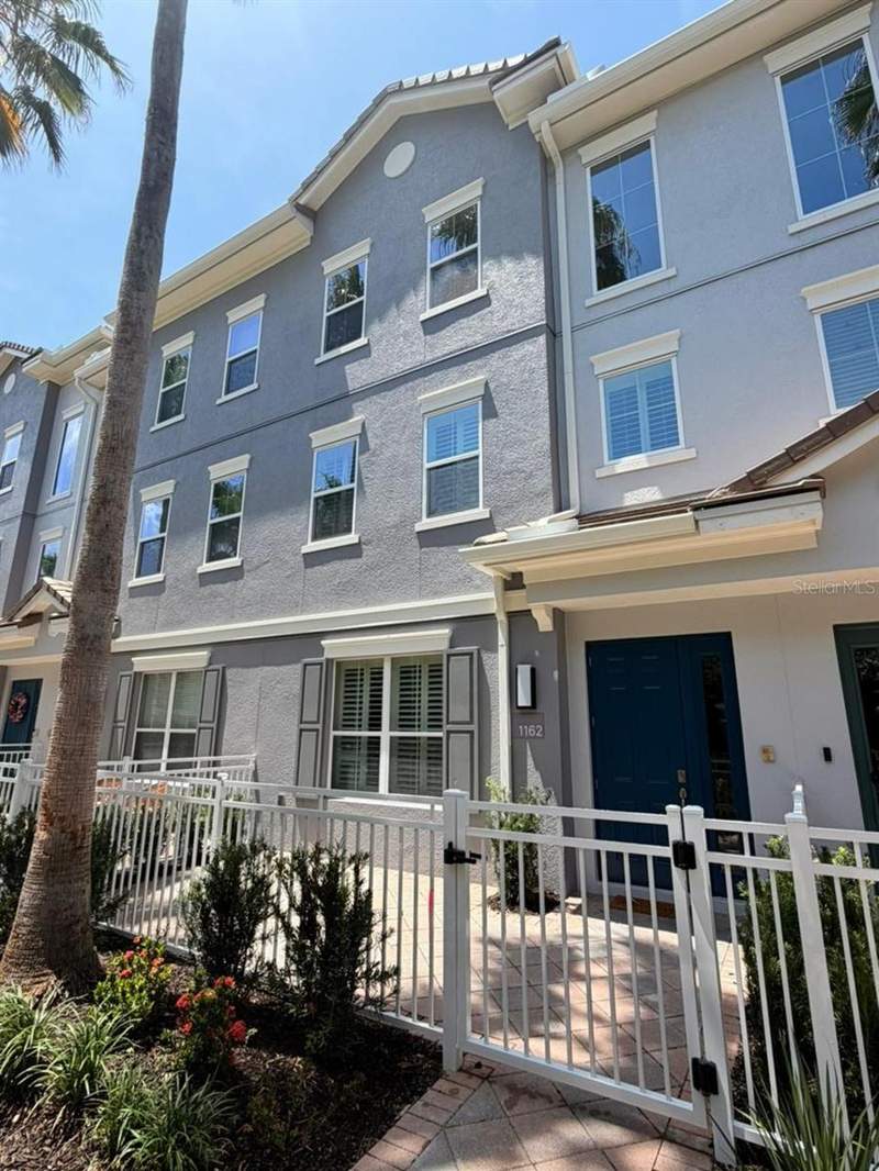 1162 BOLTON PLACE home for sale in Grande Oaks At Heathrow
