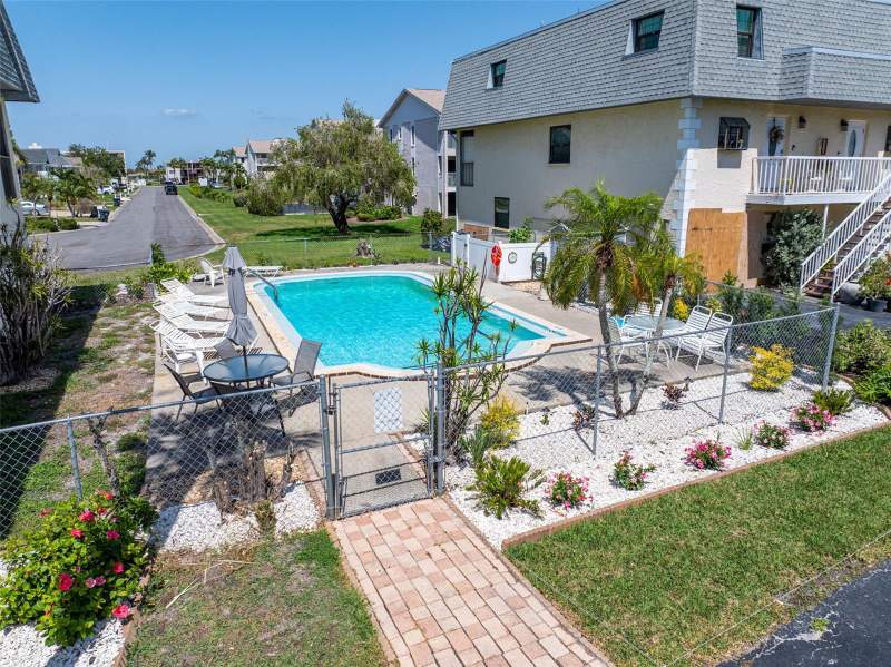 3 bedroom Condominium at 12485 2nd Street #C103, Chalet Capri II, Treasure Island — photo 3