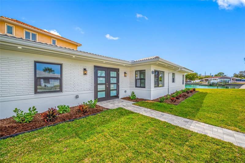 3 bedroom Single Family Residence at 370 59th Avenue, Bahia Shores 1st Add, St Pete Beach — photo 2