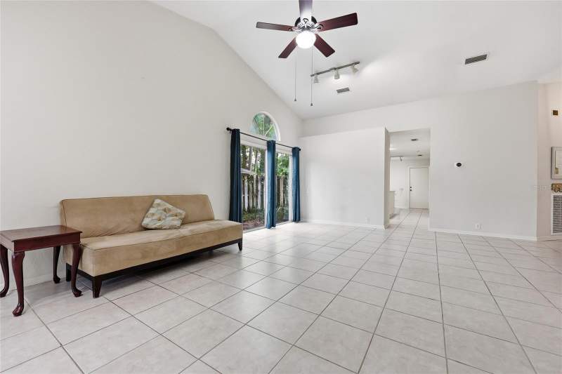 3 bedroom Single Family Residence at 1736 NW 16th Place, Colony Park, Gainesville — photo 4