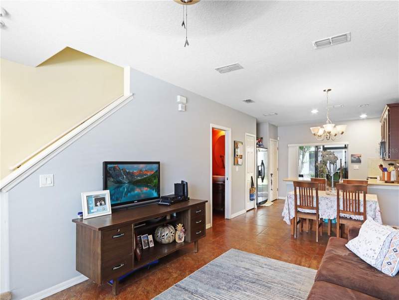 2 bedroom Townhouse at 3250 Windleshore, Windsor Lake Townhomes, Sanford — photo 2